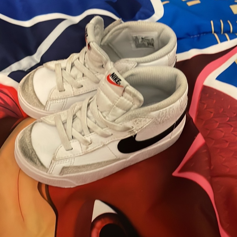 Nike sz 9